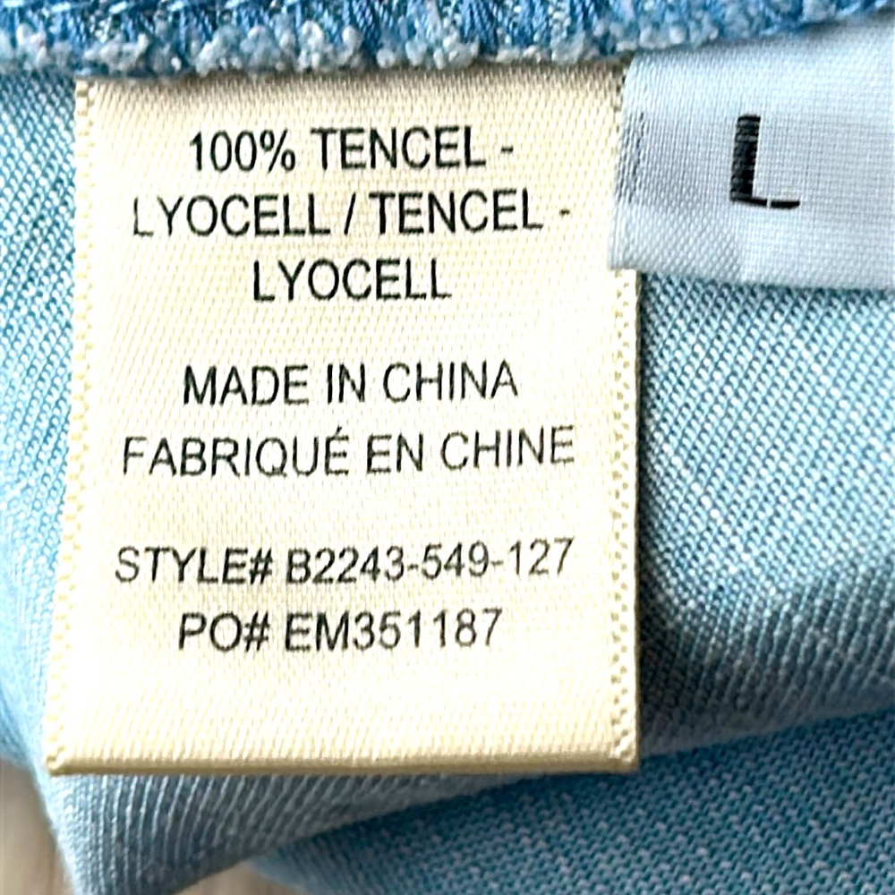 Cloth & Stone Anthropology 
Chambray V-Neck Tank Top L Distressed Frayed Denim - Picture 10 of 11